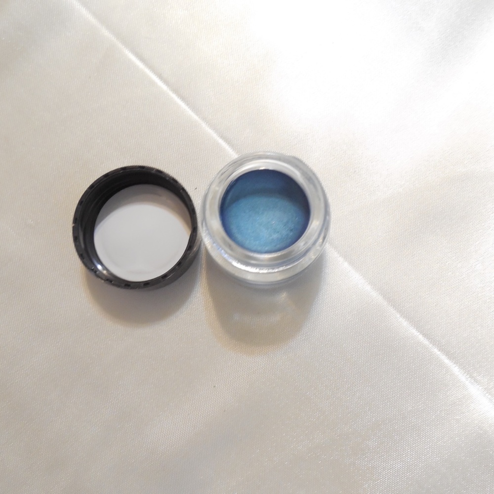 Avon Longwear Gel Eyeshadow - Picture 5 of 6